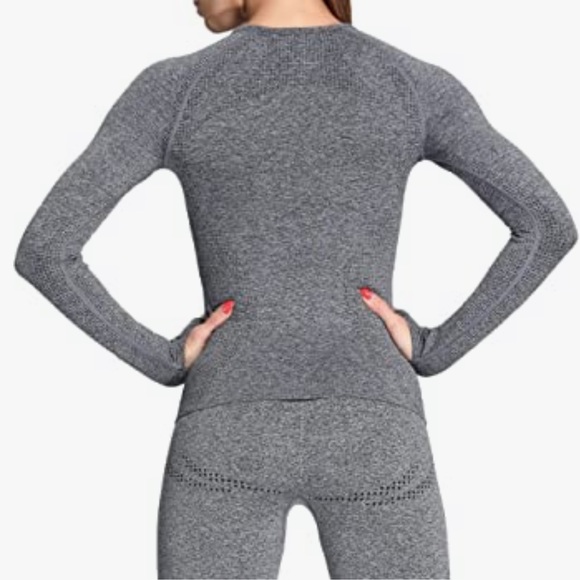 ✨FREE WITH $30 PURCHASE✨ Workout Long Sleeve Shirts for Women Gym Yoga Running - Picture 4 of 12